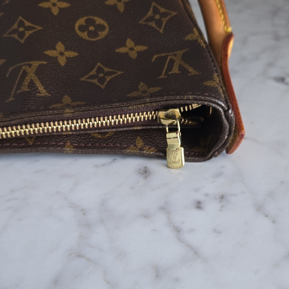 Louis Vuitton Looping GM Monogram Canvas Bag - Picture 9 of 16